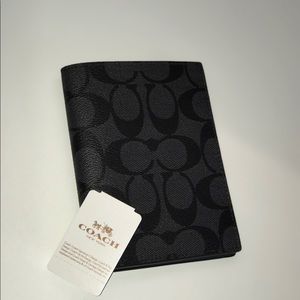 Passport holder/wallet